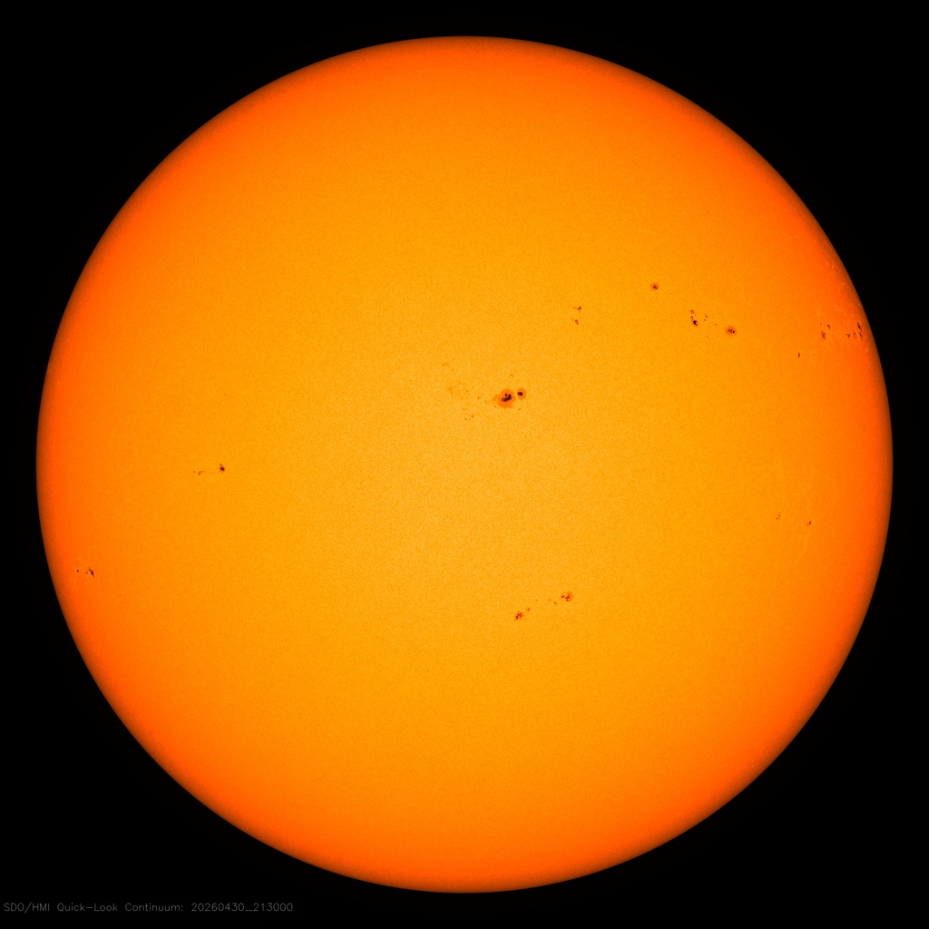 Die Sonne im sichtbaren Licht - NASA SDO HMI